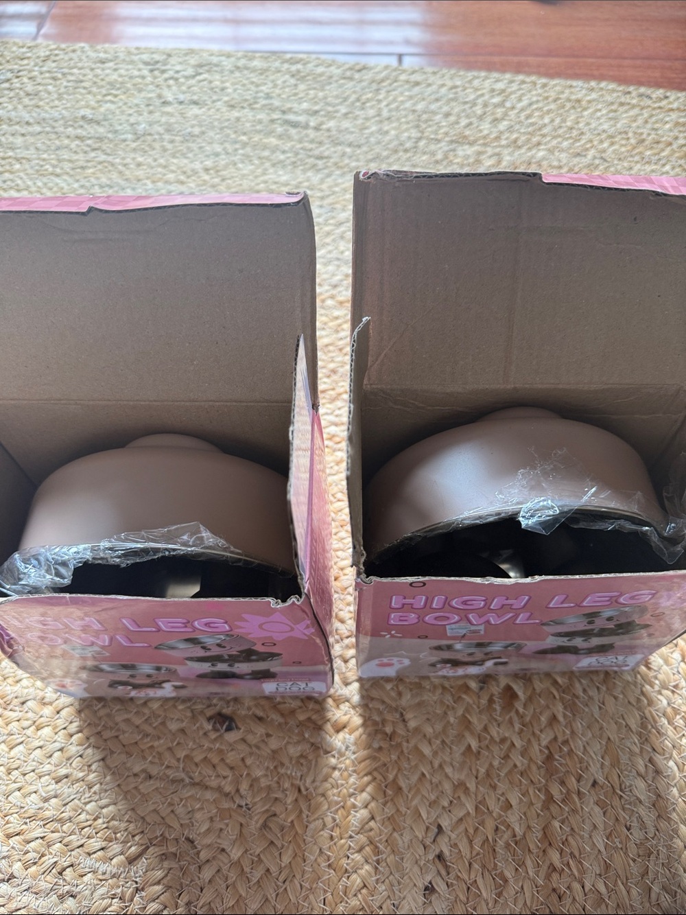 NIB High Leg Bowl for Pets - Pink Set of 2 - Picture 5 of 6